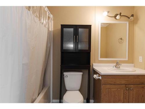 104 Grecian Place, Fort Mcmurray, AB - Indoor Photo Showing Bathroom