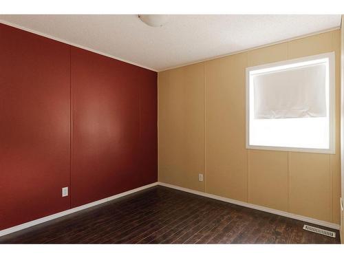 104 Grecian Place, Fort Mcmurray, AB - Indoor Photo Showing Other Room