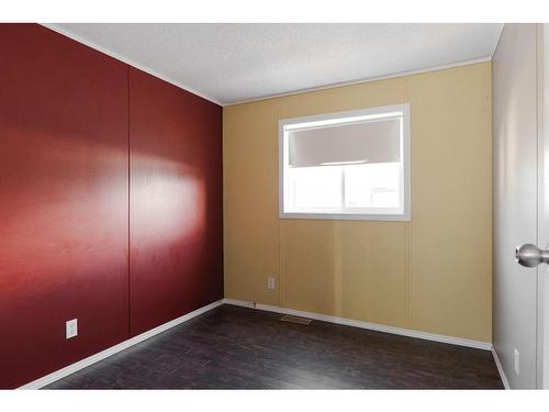 104 Grecian Place, Fort Mcmurray, AB - Indoor Photo Showing Other Room