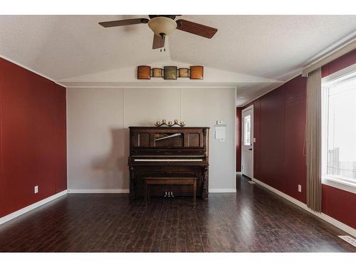 104 Grecian Place, Fort Mcmurray, AB - Indoor Photo Showing Other Room