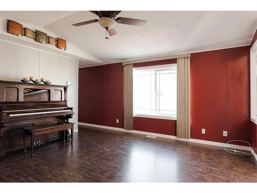 104 Grecian Place, Fort Mcmurray, AB - Indoor Photo Showing Other Room