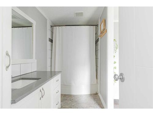 200 Greely Road, Fort Mcmurray, AB - Indoor Photo Showing Bathroom