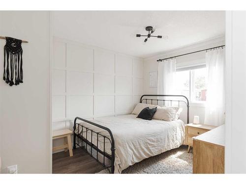 200 Greely Road, Fort Mcmurray, AB - Indoor Photo Showing Bedroom