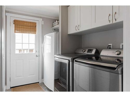 200 Greely Road, Fort Mcmurray, AB - Indoor Photo Showing Laundry Room