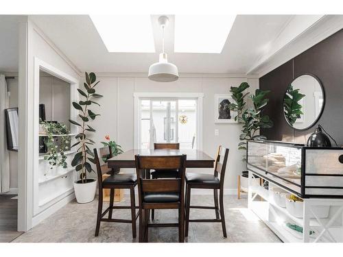 200 Greely Road, Fort Mcmurray, AB - Indoor Photo Showing Dining Room