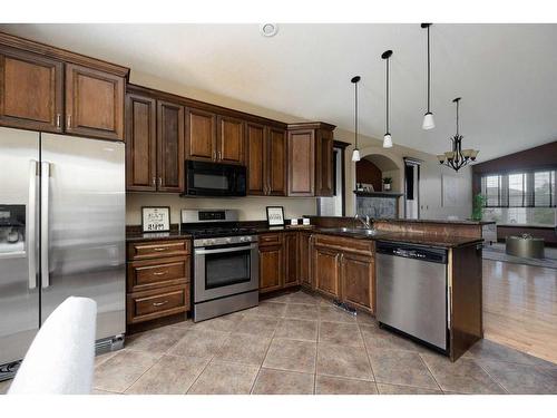 165 Paris Crescent, Fort Mcmurray, AB - Indoor Photo Showing Kitchen With Double Sink