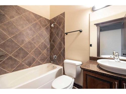 165 Paris Crescent, Fort Mcmurray, AB - Indoor Photo Showing Bathroom