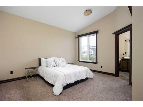 165 Paris Crescent, Fort Mcmurray, AB - Indoor Photo Showing Bedroom