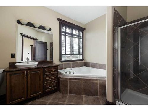 165 Paris Crescent, Fort Mcmurray, AB - Indoor Photo Showing Bathroom