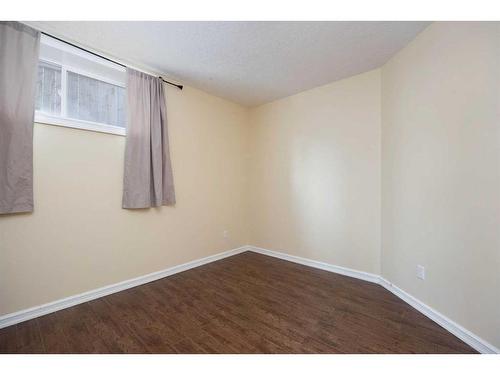 165 Paris Crescent, Fort Mcmurray, AB - Indoor Photo Showing Other Room