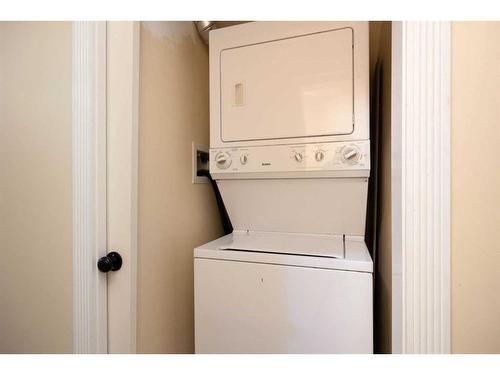 165 Paris Crescent, Fort Mcmurray, AB - Indoor Photo Showing Laundry Room