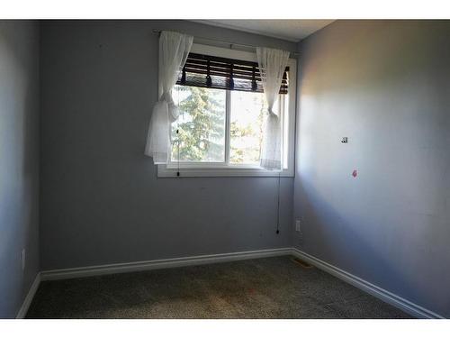 525-600 Signal Road, Fort Mcmurray, AB - Indoor Photo Showing Other Room