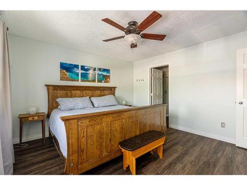 232 Sitka Drive, Fort Mcmurray, AB - Indoor Photo Showing Bedroom