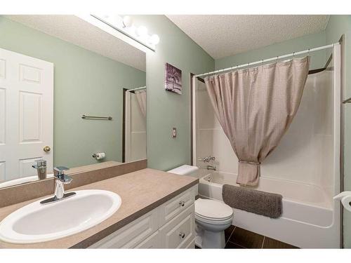 232 Sitka Drive, Fort Mcmurray, AB - Indoor Photo Showing Bathroom