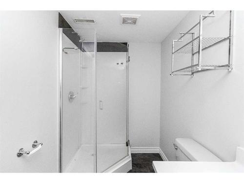 129 Cinnamon Street, Fort Mcmurray, AB - Indoor Photo Showing Bathroom