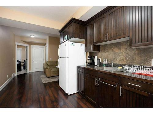 101 Huberman Way, Fort Mcmurray, AB - Indoor Photo Showing Kitchen