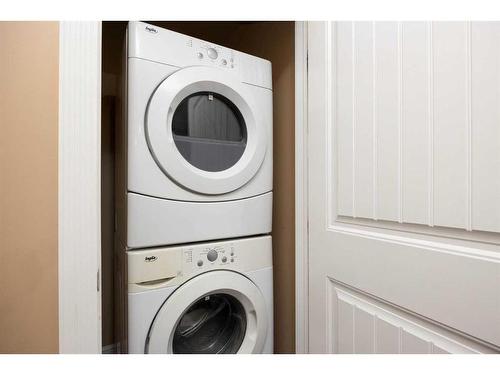 101 Huberman Way, Fort Mcmurray, AB - Indoor Photo Showing Laundry Room