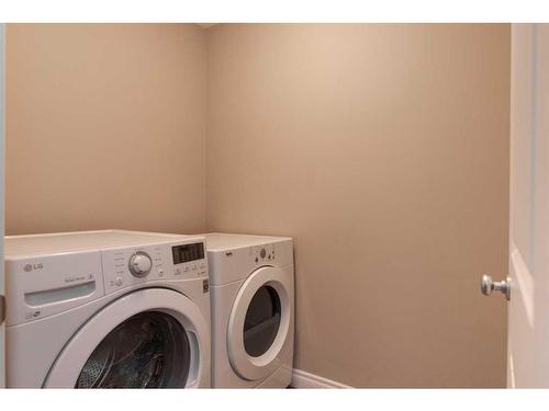 324 Falcon Drive, Fort Mcmurray, AB - Indoor Photo Showing Laundry Room