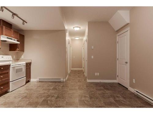 324 Falcon Drive, Fort Mcmurray, AB - Indoor Photo Showing Kitchen