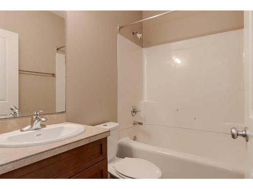 324 Falcon Drive, Fort Mcmurray, AB - Indoor Photo Showing Bathroom