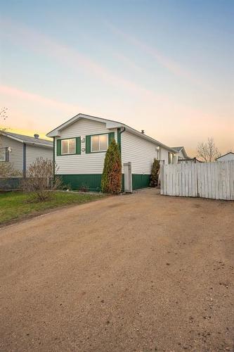 109 Mctavish Crescent, Fort Mcmurray, AB 