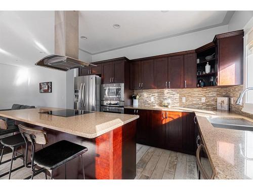 153 Crane Rise, Fort Mcmurray, AB - Indoor Photo Showing Kitchen With Upgraded Kitchen