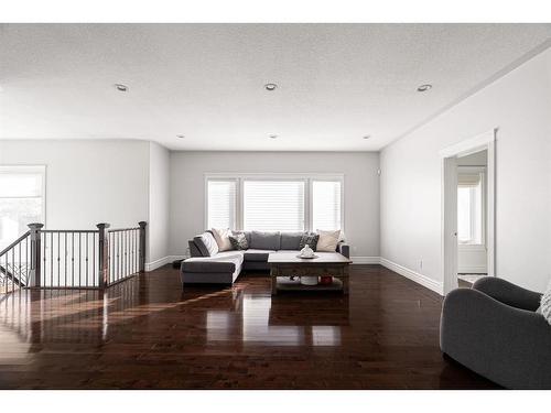 153 Crane Rise, Fort Mcmurray, AB - Indoor Photo Showing Living Room