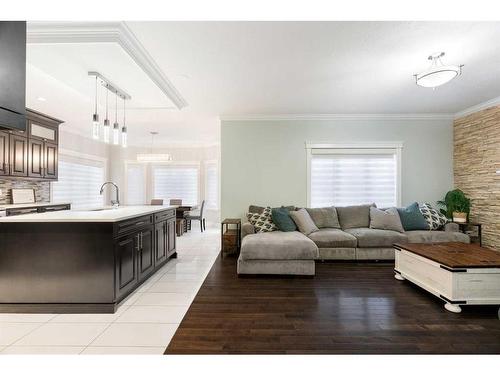 588 Heritage Drive, Fort Mcmurray, AB - Indoor Photo Showing Living Room