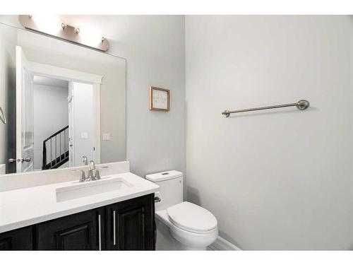 588 Heritage Drive, Fort Mcmurray, AB - Indoor Photo Showing Bathroom