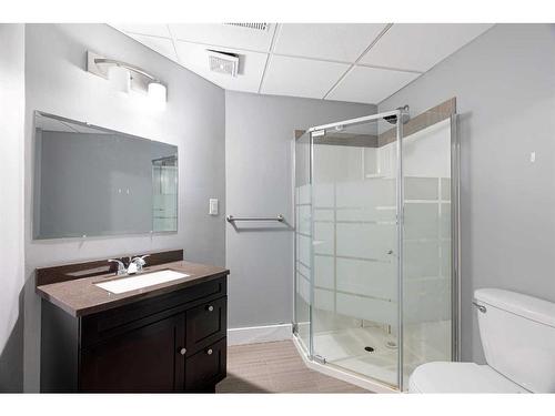 588 Heritage Drive, Fort Mcmurray, AB - Indoor Photo Showing Bathroom