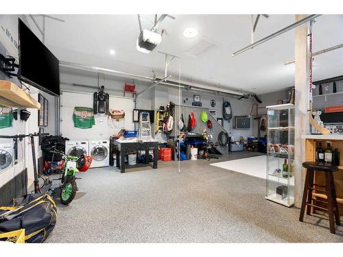 588 Heritage Drive, Fort Mcmurray, AB - Indoor Photo Showing Garage