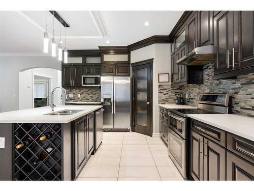 588 Heritage Drive, Fort Mcmurray, AB - Indoor Photo Showing Kitchen With Stainless Steel Kitchen With Double Sink With Upgraded Kitchen