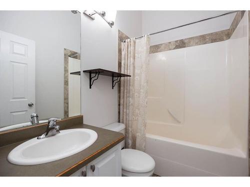 109 Pope Bay, Fort Mcmurray, AB - Indoor Photo Showing Bathroom