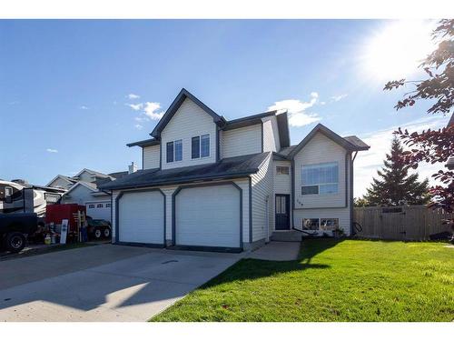 109 Pope Bay, Fort Mcmurray, AB - Outdoor With Facade