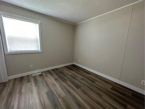 109 Hoehne Street, Fort Mcmurray, AB - Indoor Photo Showing Other Room