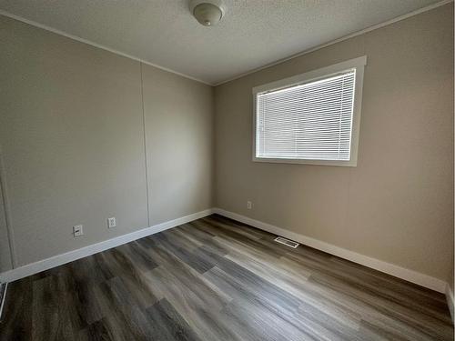 109 Hoehne Street, Fort Mcmurray, AB - Indoor Photo Showing Other Room