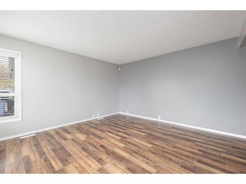 240 Windsor Drive, Fort Mcmurray, AB - Indoor Photo Showing Other Room