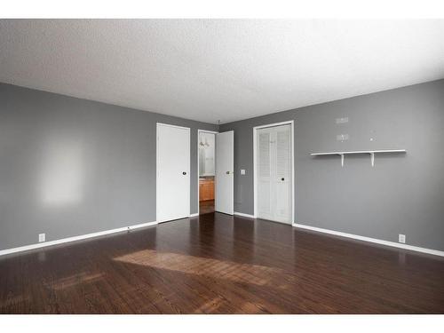 240 Windsor Drive, Fort Mcmurray, AB - Indoor Photo Showing Other Room