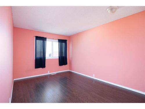 240 Windsor Drive, Fort Mcmurray, AB - Indoor Photo Showing Other Room