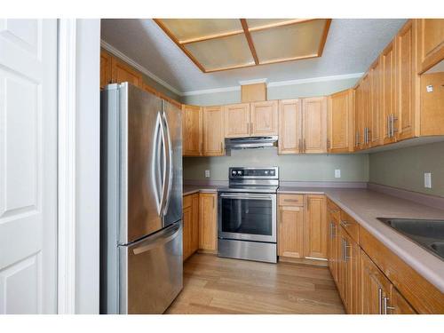 152 Burry Road, Fort Mcmurray, AB - Indoor Photo Showing Kitchen