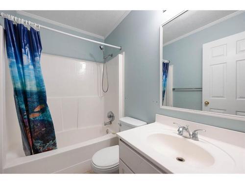 152 Burry Road, Fort Mcmurray, AB - Indoor Photo Showing Bathroom