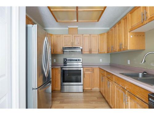 152 Burry Road, Fort Mcmurray, AB - Indoor Photo Showing Kitchen