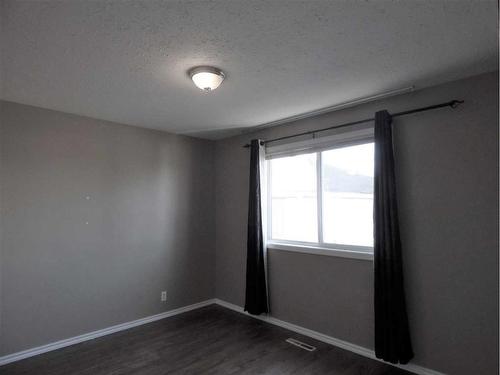 10322 104 Avenue, Lac La Biche, AB - Indoor Photo Showing Other Room