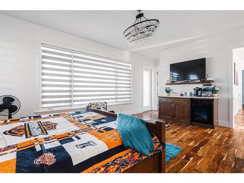 148 Beaconsfield Road, Fort Mcmurray, AB - Indoor Photo Showing Bedroom