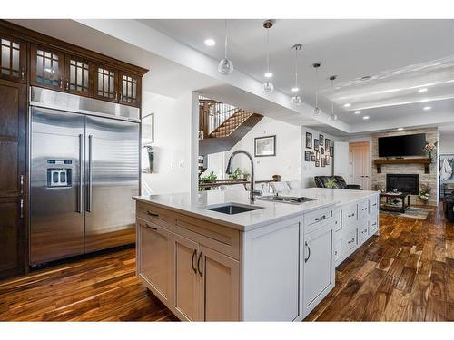 148 Beaconsfield Road, Fort Mcmurray, AB - Indoor Photo Showing Kitchen With Upgraded Kitchen