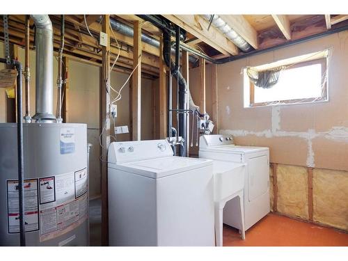 209 Brooks Place, Fort Mcmurray, AB - Indoor Photo Showing Laundry Room