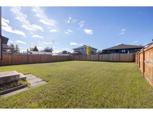 209 Brooks Place, Fort Mcmurray, AB - Outdoor With Backyard