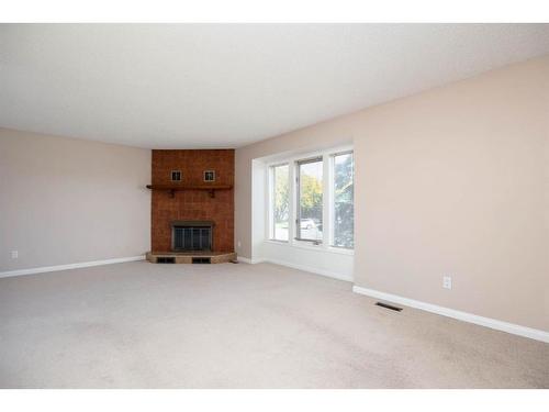 209 Brooks Place, Fort Mcmurray, AB - Indoor With Fireplace