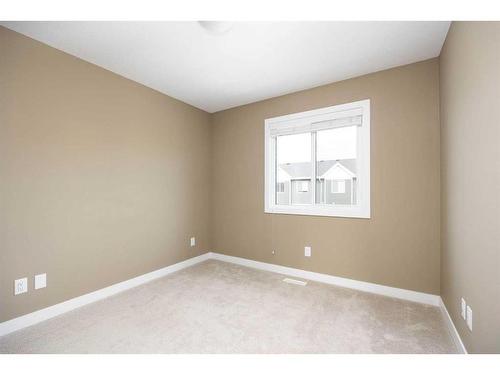 87-401 Athabasca Avenue, Fort Mcmurray, AB - Indoor Photo Showing Other Room