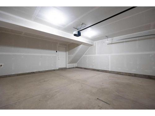 87-401 Athabasca Avenue, Fort Mcmurray, AB - Indoor Photo Showing Garage